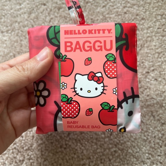 NWT BAGGU baby bag hello kitty apples - Picture 2 of 3